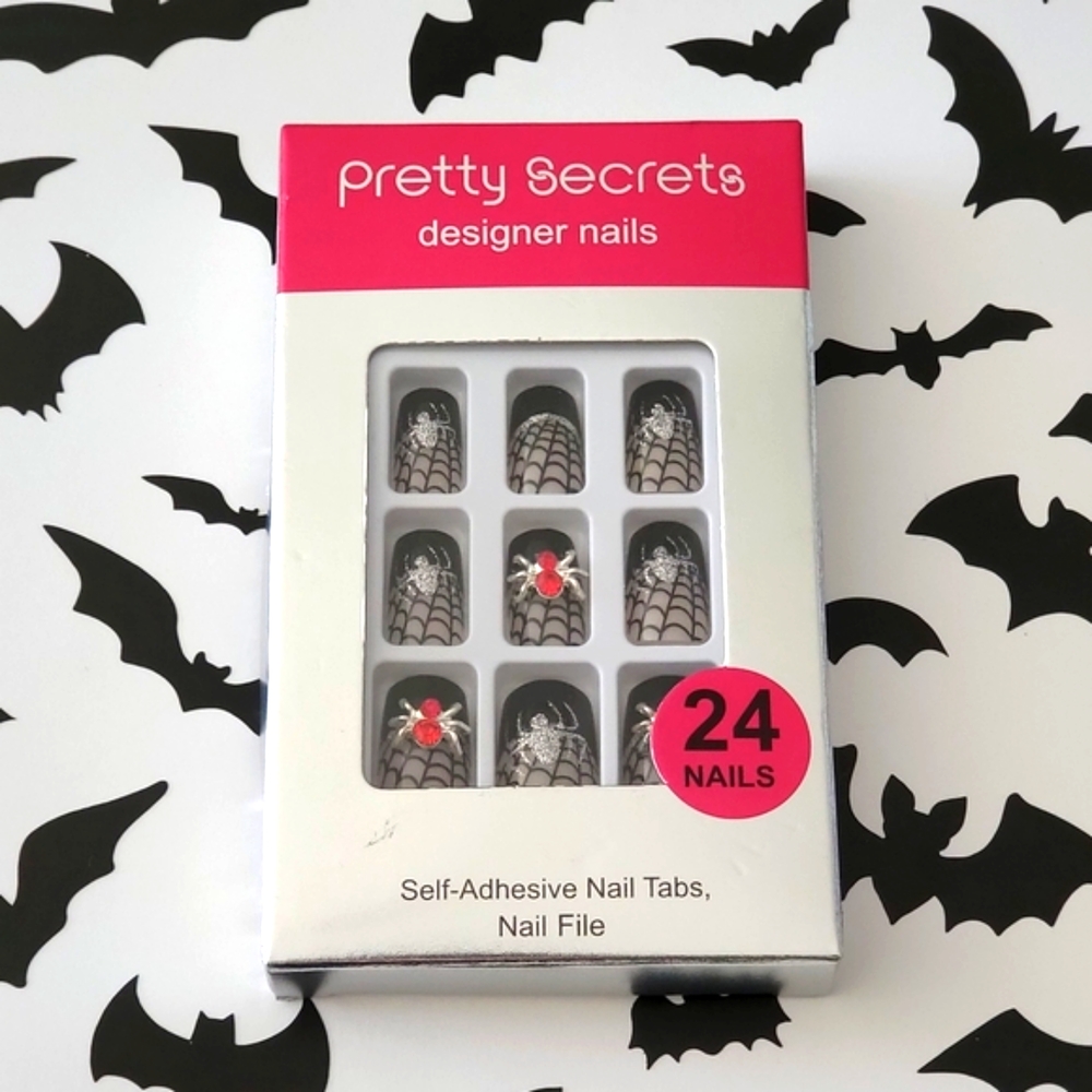 Faux Spider Web Nails